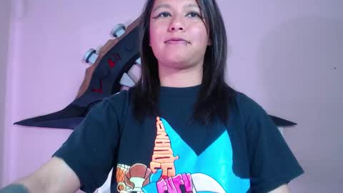 Snapshot of evybubbles_ chatting on 12.04.25 Im Evy online show from 12.04.25