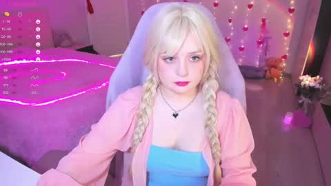 Snapshot of exhoneyangel chatting on 02.26.25  Amy  online show from 02.26.25