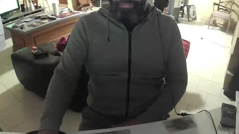 Snapshot of exibdevil chatting on 10.15.25 Gio online show from 10.15.25