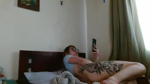 Snapshot of exolizzz66 chatting on 12.19.24 Exolizz online show from 12.19.24