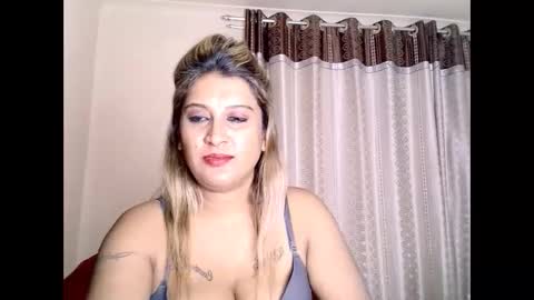 Snapshot of exoticindian37 chatting on 09.10.25 exoticindian37 online show from 09.10.25