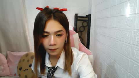 Snapshot of exotictssavie chatting on 01.17.25 exotictssavie online show from 01.17.25