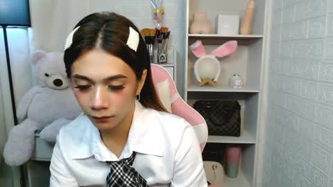 Snapshot of exotictssavie chatting on 02.01.25 exotictssavie online show from 02.01.25