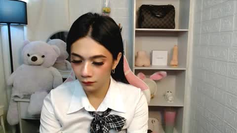 Snapshot of exotictssavie chatting on 02.12.25 exotictssavie online show from 02.12.25