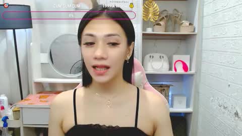 Snapshot of exotictssavie chatting on 10.27.25 exotictssavie online show from 10.27.25