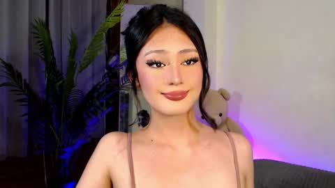 Snapshot of expensive_candyx chatting on 12.10.24 Candy online show from 12.10.24