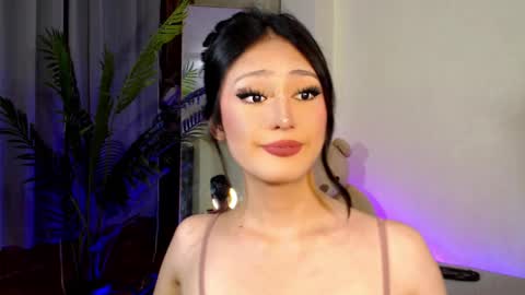 Snapshot of expensive_candyx chatting on 12.10.24 Candy online show from 12.10.24