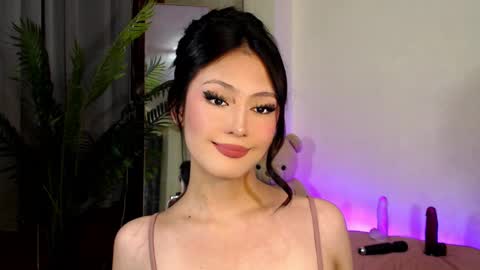 Snapshot of expensive_candyx chatting on 12.14.24 Candy online show from 12.14.24