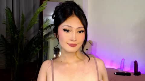 Snapshot of expensive_candyx chatting on 12.15.24 Candy online show from 12.15.24