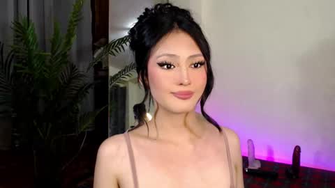 Snapshot of expensive_candyx chatting on 12.28.24 Candy online show from 12.28.24