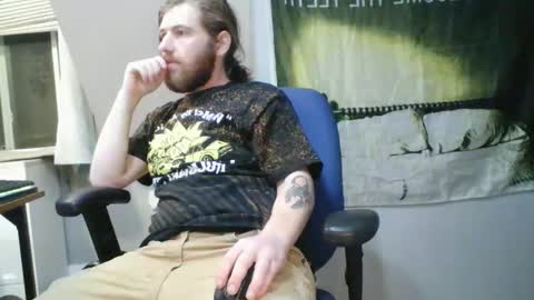 Snapshot of explosive_andyy chatting on 04.12.26 Explosivee andyy online show from 04.12.26