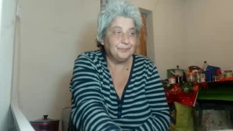 Snapshot of exquisitemature chatting on 01.11.25 ExquisiteMature online show from 01.11.25