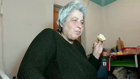 Snapshot of exquisitemature chatting on 02.12.25 ExquisiteMature online show from 02.12.25