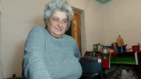 Snapshot of exquisitemature chatting on 02.14.25 ExquisiteMature online show from 02.14.25