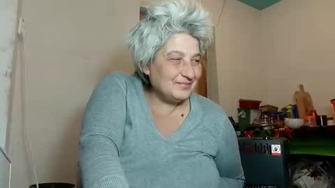 Snapshot of exquisitemature chatting on 02.17.25 ExquisiteMature online show from 02.17.25