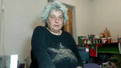 Snapshot of exquisitemature chatting on 03.10.25 ExquisiteMature online show from 03.10.25