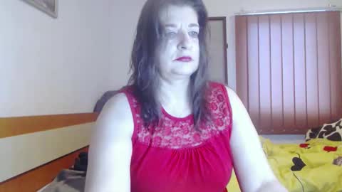 Snapshot of extasymature chatting on 11.19.25 ExtasyMature online show from 11.19.25