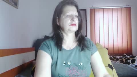 Snapshot of extasymature chatting on 11.25.25 ExtasyMature online show from 11.25.25