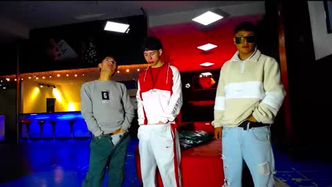 Snapshot of extrangers chatting on 10.27.25 extrangers online show from 10.27.25