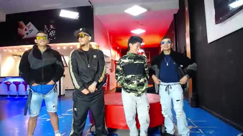 Snapshot of extrangers chatting on 11.11.25 extrangers online show from 11.11.25