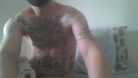 Snapshot of eyecloud250 chatting on 12.14.25 mm online show from 12.14.25