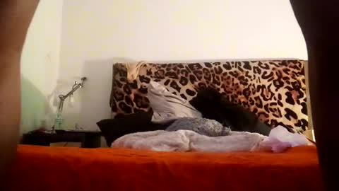 Snapshot of eyelyke2kream chatting on 01.11.25 eyelyke2kream online show from 01.11.25