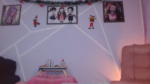 Snapshot of eyes_moonn chatting on 11.30.25 eyes_moonn online show from 11.30.25