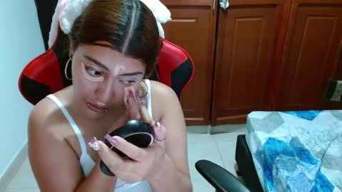 Snapshot of eyfy_bbs chatting on 10.26.25 Nadia online show from 10.26.25