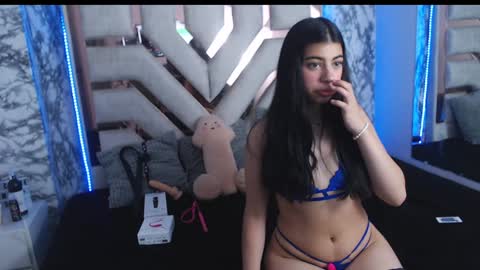 eylin_sofia online show from 12.17.24