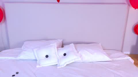 eymicooper online show from 02.16.25