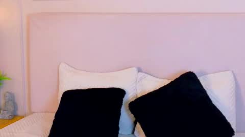 eymicooper online show from 09.13.25