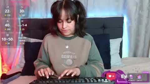 Snapshot of eymmy_24 chatting on 10.25.25 eymmy_24 online show from 10.25.25