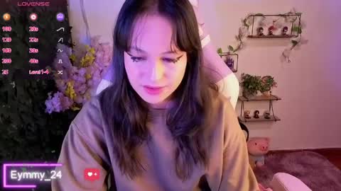 Snapshot of eymmy_24 chatting on 05.06.26 eymmy_24 online show from 05.06.26