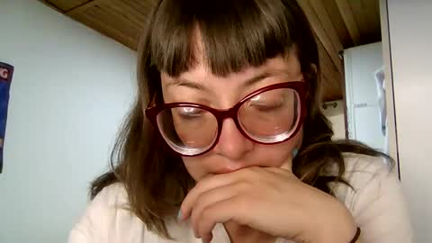 Snapshot of ezlngirl chatting on 01.17.25 Aimee online show from 01.17.25