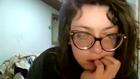 Snapshot of ezlngirl chatting on 02.21.25 Aimee online show from 02.21.25