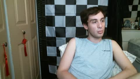 Ezra Naamah online show from 02.19.25