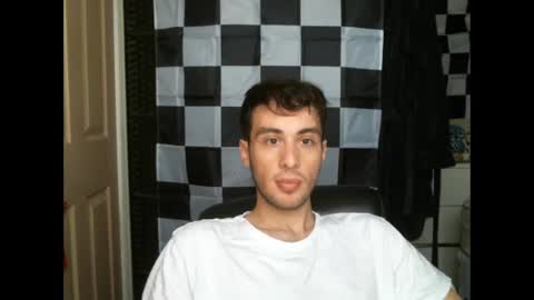 Ezra Naamah online show from 03.12.25