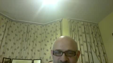 Snapshot of f1zzeek chatting on 03.19.26 f1zzeek online show from 03.19.26