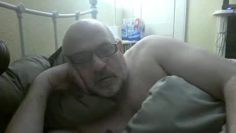 Snapshot of f1zzeek chatting on 03.21.26 f1zzeek online show from 03.21.26