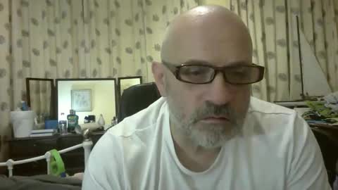 Snapshot of f1zzeek chatting on 03.23.26 f1zzeek online show from 03.23.26