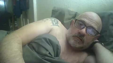 Snapshot of f1zzeek chatting on 03.30.26 f1zzeek online show from 03.30.26