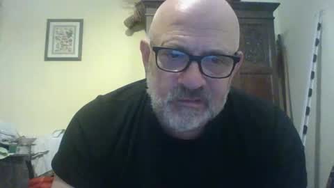 Snapshot of f1zzeek chatting on 04.01.26 f1zzeek online show from 04.01.26
