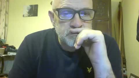Snapshot of f1zzeek chatting on 04.07.26 f1zzeek online show from 04.07.26