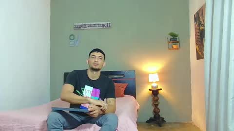 Snapshot of fabi_calde chatting on 02.15.25 fabi online show from 02.15.25