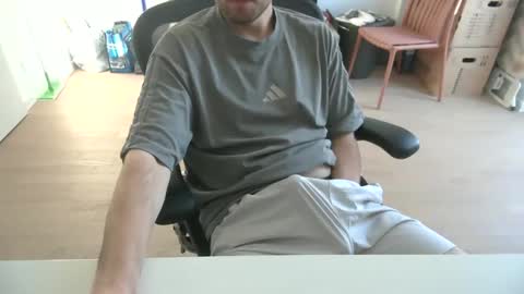 Snapshot of fabian_196 chatting on 04.22.26 Call me bitch online show from 04.22.26