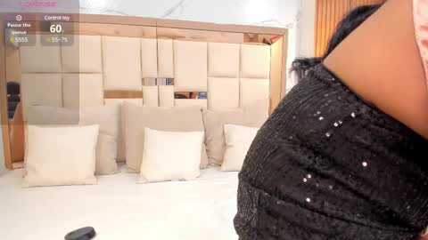 Snapshot of fabiana_rodriguez chatting on 02.20.25 Fabi online show from 02.20.25