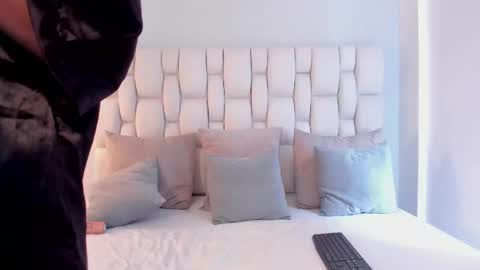 Snapshot of fabiana_rodriguez chatting on 02.25.25 Fabi online show from 02.25.25