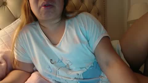 facecum01 online show from 04.14.26