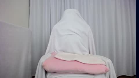 Snapshot of faceless___ chatting on 09.21.25 Bree online show from 09.21.25