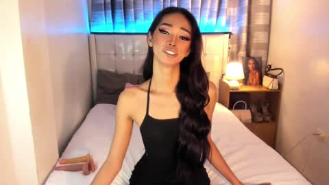 Snapshot of faelore_ chatting on 12.18.24 faelore online show from 12.18.24